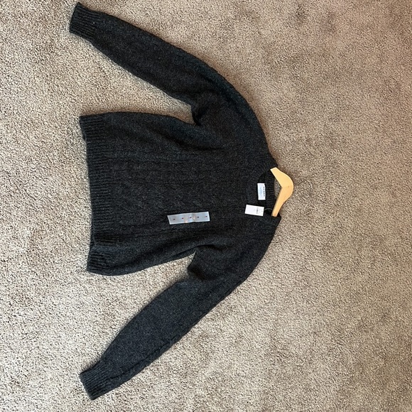 Heathered Cable-Knit Sweater for Women - Picture 2 of 4